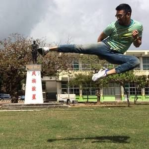 Meet your Posher, Bruce